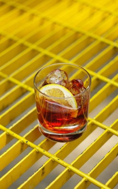 Negroni en las rocas